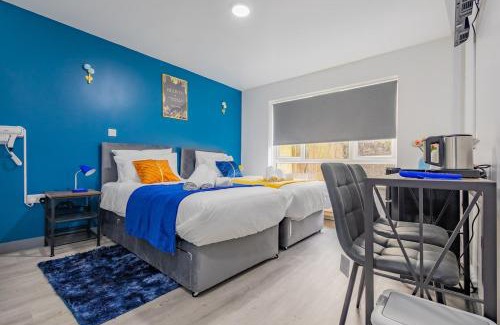 Nottingham House | Premium Serviced Accommodation Nottingham, 4 Bedrooms, 5 Beds, 4 Bathrooms, Sleeps 7