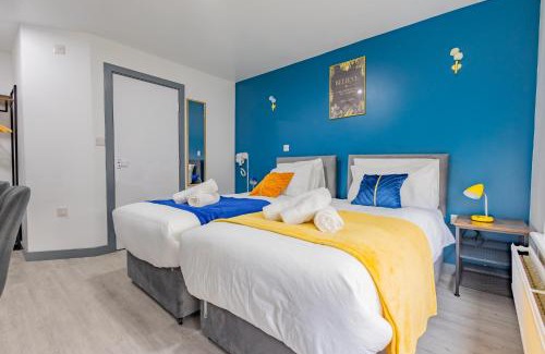 Nottingham House | Premium Serviced Accommodation Nottingham, 4 Bedrooms, 5 Beds, 4 Bathrooms, Sleeps 7