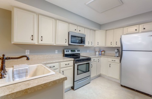 Abingdon Apartment | Premium Studio in Historic District, Walking Distance to Restaurants & Shops!