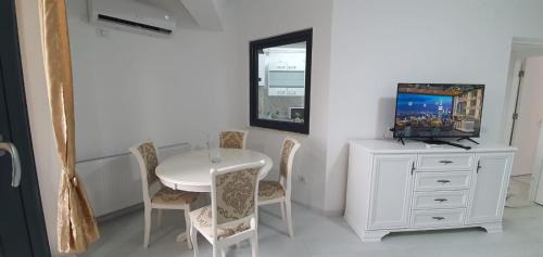 Constanta Apartment | Premium Suite ApartHotel Solid Residence Mamaia the Barrels