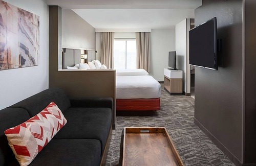 Donelson Hotel | Premium Suite in the Middle of Nashville! Breakfast, Pool, Pets Allowed!