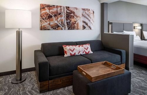 Donelson Hotel | Premium Suite in the Middle of Nashville! Breakfast, Pool, Pets Allowed!