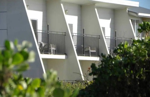 Lake Cathie Apartment | Premium Suite with Ocean Views