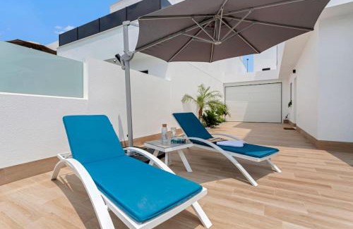 San Pedro del Pinatar Apartment | Premium Villa Mia heated pool