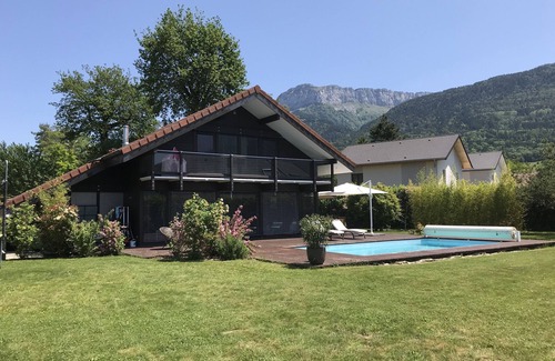 Villaz House | Premium villa with pool, just 10 minutes from Annecy