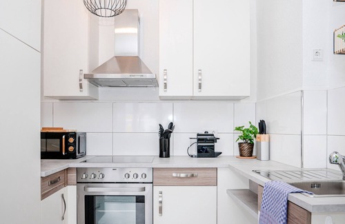 Altstadt II Apartment | Premium-Wohnung mit Balkon im Wald | Mülheim, WLAN