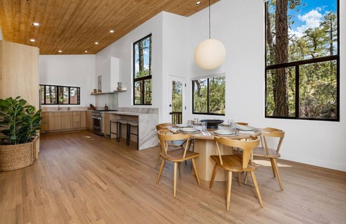 Timber Ridge House | Prescott Treehouse. Luxe 4BR/3Ba Home. Sleeps 10