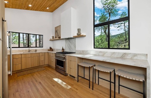 Timber Ridge House | Prescott Treehouse. Luxe 4BR/3Ba Home. Sleeps 10