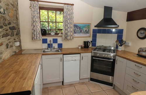 Pontfaen Cottage | PRESELI HILLS COTTAGE, pet friendly, with open fire in Fishguard