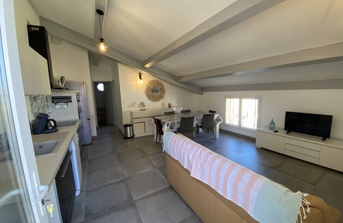 Giens Apartment | Presqu'île de Giens, new T2, "La Longue",