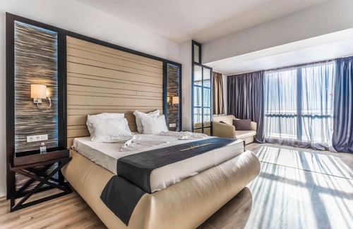 Golden Sands Resort | Prestige Deluxe Hotel & Aquapark Club - All Inclusive