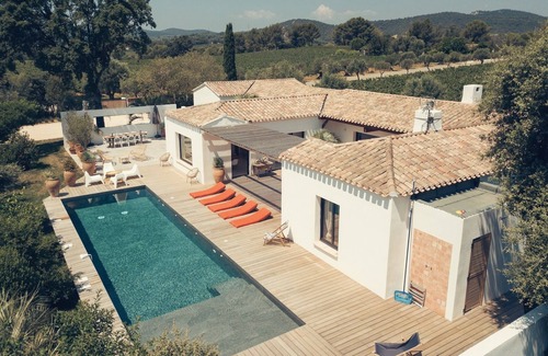 La Londe-les-Maures Villa | Prestigious villa in the heart of a vineyard near BORMES-LES-MIMOSAS