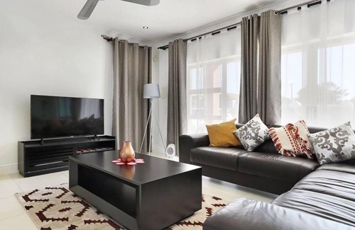 Milnerton Villa | Prestigious Guest Villa