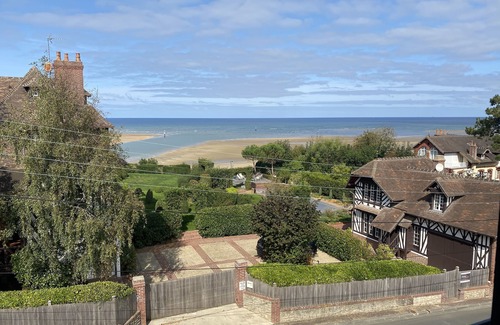 Houlgate Villa | Prestigious seaside villa in Houlgate, 14km Deauville sea view for 14 p