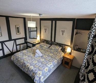 Shepton Mallet Bed & Breakfast | Prestleigh inn - great to stay