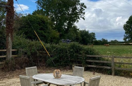Swindon House | Pretty 1 bedroom cottage near Cirencester