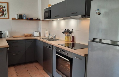 Narbonne-Plage Villa | Pretty air-conditioned villa in a residence 5 minutes from the beach and 10 minutes from the center.