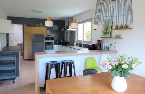 La Trinite-sur-Mer House | Pretty and spacious house * 3 bedrooms * 2 to 6 vacationers * Enclosed garden