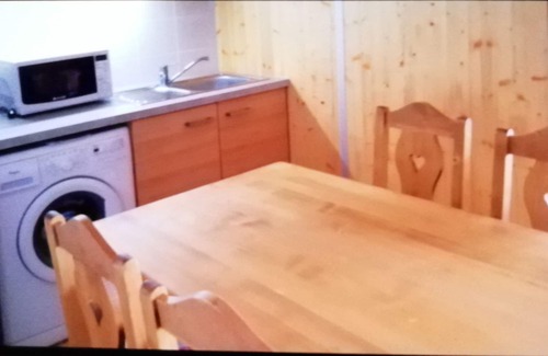 Thollon-les-Memises Apartment | pretty apartment 1bedroom direct access gondola balcony lake view private parking