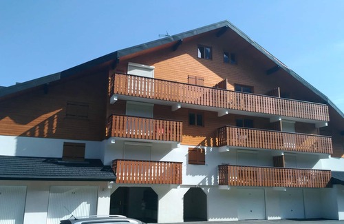 Thollon-les-Memises Apartment | pretty apartment 1bedroom direct access gondola balcony lake view private parking