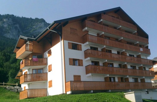 Thollon-les-Memises Apartment | pretty apartment 1bedroom direct access gondola balcony lake view private parking