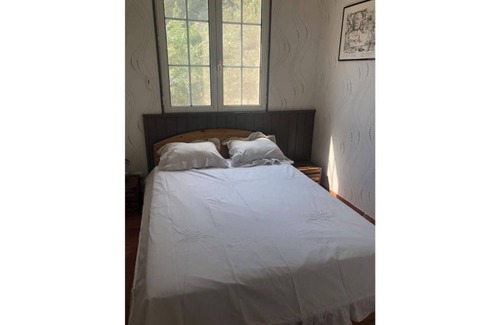 Collias House | Pretty bucolic F1