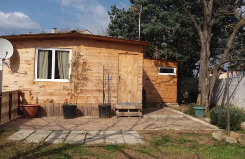 Beziers Ski Chalet | Pretty Chalet of 65m2 with garden, BBQ, parking and WiFi