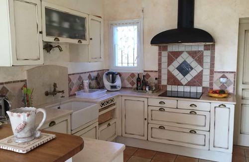 Eguilles Villa | Pretty country house 220m2 with pine forest 10 minutes from Aix en Provence
