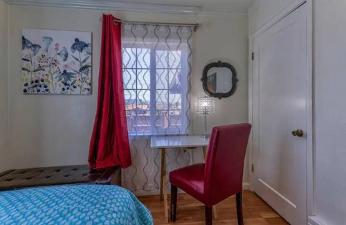 Seaside House | Pretty Entire House Free Parking and Internet