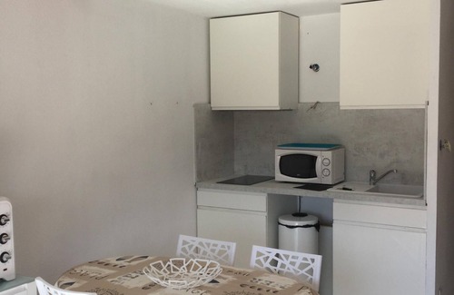 Portiragnes-Plage House | Pretty little house in secure residence 150 meters from the beach with wifi !