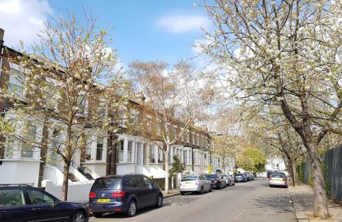 Harrow Road Apartment | Pretty Maida Vale Apartments