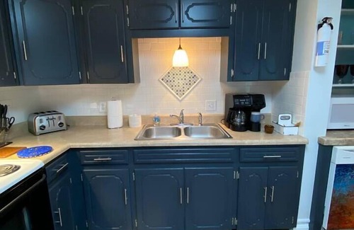 Jacksonville House | Pretty, Peaceful, Well-Equipped & Near JSU. Ev Charger