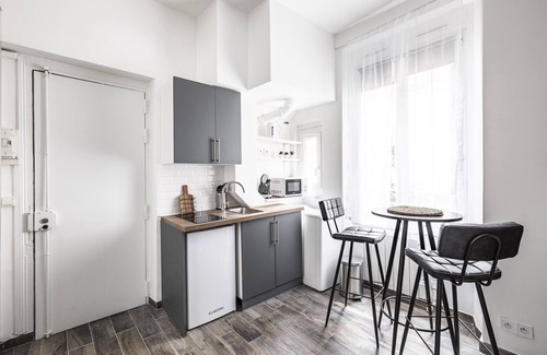 Epinettes Apartment | Pretty studio Batignolles - Civil lease