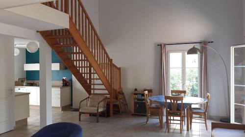 Narbonne-Plage Apartment | Pretty Villa Narbone with pool 200 m beach