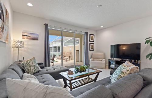 Four Corners House | Priceless Peace at Serenity by Shine Villas, 081 townhouse