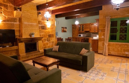 San Lawrenz House | Prickly Pear Holiday Home No. 3