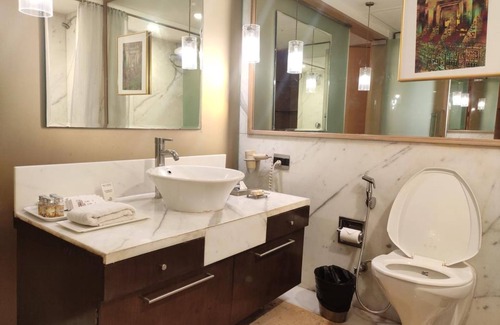 Satellite Hotel | Pride Plaza Hotel, Ahmedabad