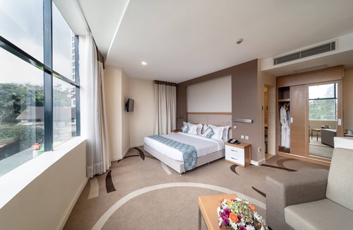 Westlands Hotel | PrideInn Azure Hotel Nairobi Westlands