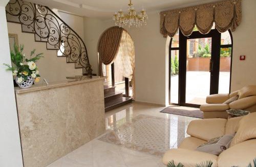 Vinnytsya House | Prima Villa Guest House