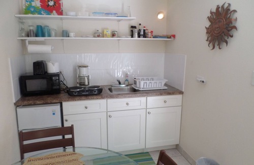 Great Exuma Apartment | PRIME BEACHFRONT directly on HOOPERS BAY: KING OR TWIN BED STUDIO for 2