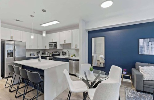 Cherry Apartment | Prime Central Apt | Pool, Gym, Parking, W/D