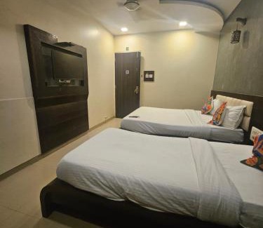 Sakinaka Hotel | Prime Hotel Addore Palácée - Near Mumbai Airport , Visa Consultant , Jio World Convention Centre BKC