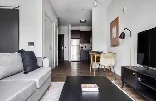 Shawmut Apartment | Prime Ink Block Studio w. W/D and Gym by Blueground