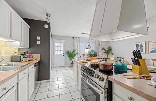 North Richland Hills House | PRIME LOCATION ALERT! 3 Bed 2Ba Luxury Home