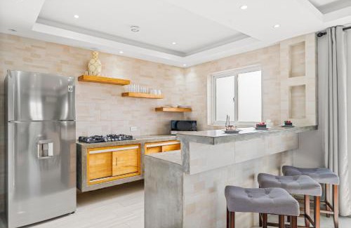 Ponton House | Prime Location 2br W Pool, Bbq & Close To Beach