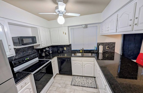 North Arlington House | Prime Location Arlington's Finest