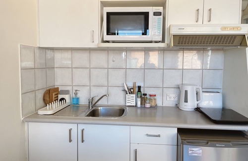 Elizabeth Bay Apartment | Prime location, Comfy stay!