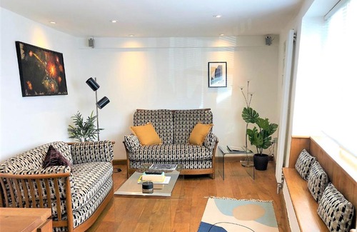 Clifton House | Prime Location! Detached Clifton Home with Parking