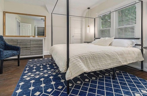 Benson House | Prime location, Fenced Yard, Mins to Downtown Zoo!