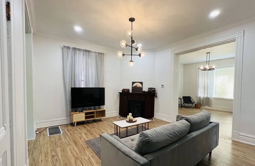 Southwest Garden House | Prime Location & Georgous Home
